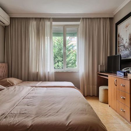 Tirana Center Cozy Apartment ภายนอก รูปภาพ