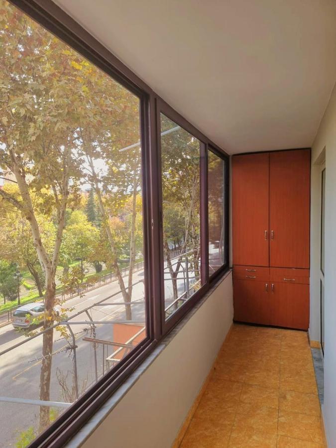 Tirana Center Cozy Apartment ภายนอก รูปภาพ