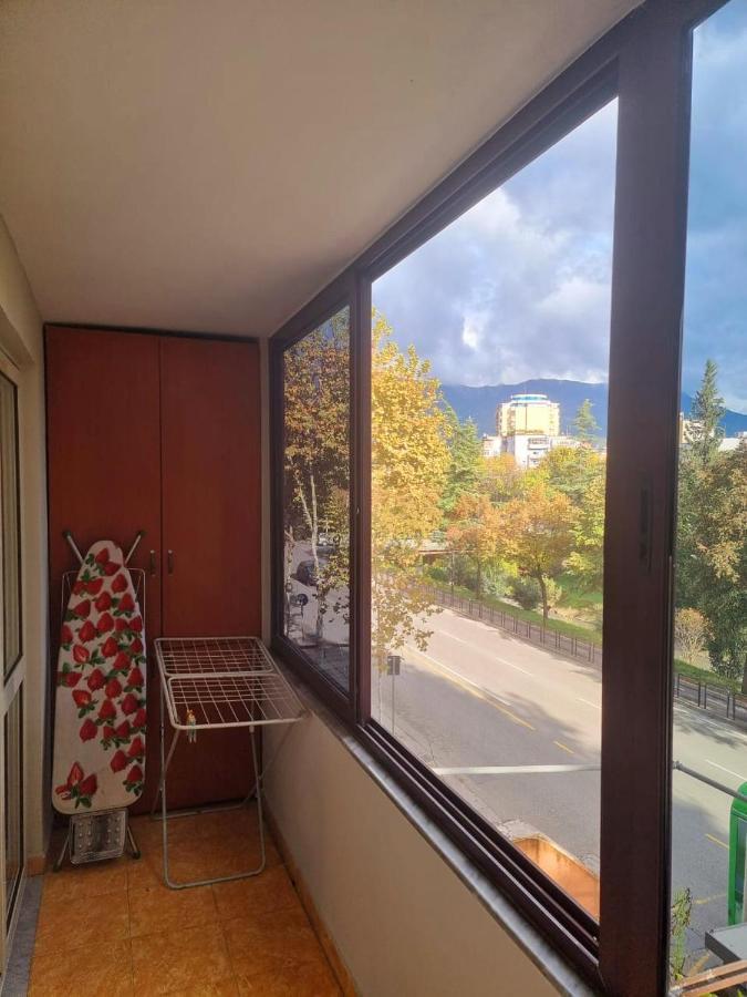 Tirana Center Cozy Apartment ภายนอก รูปภาพ
